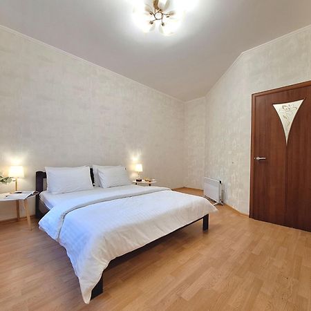 Однокімна Квартира Біля Каштанової Алеї У Центрі Полтави Мережа Alexapartments Документи Для Відряджень Безконтатне Заселення 24-7 Poltava Eksteriør bilde